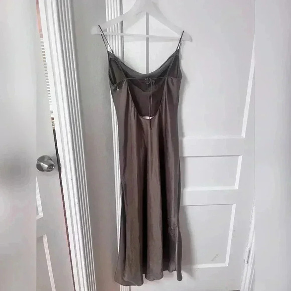 Victoria Secret 100% Silk Purple Dress With Slit - Picture 5 of 5